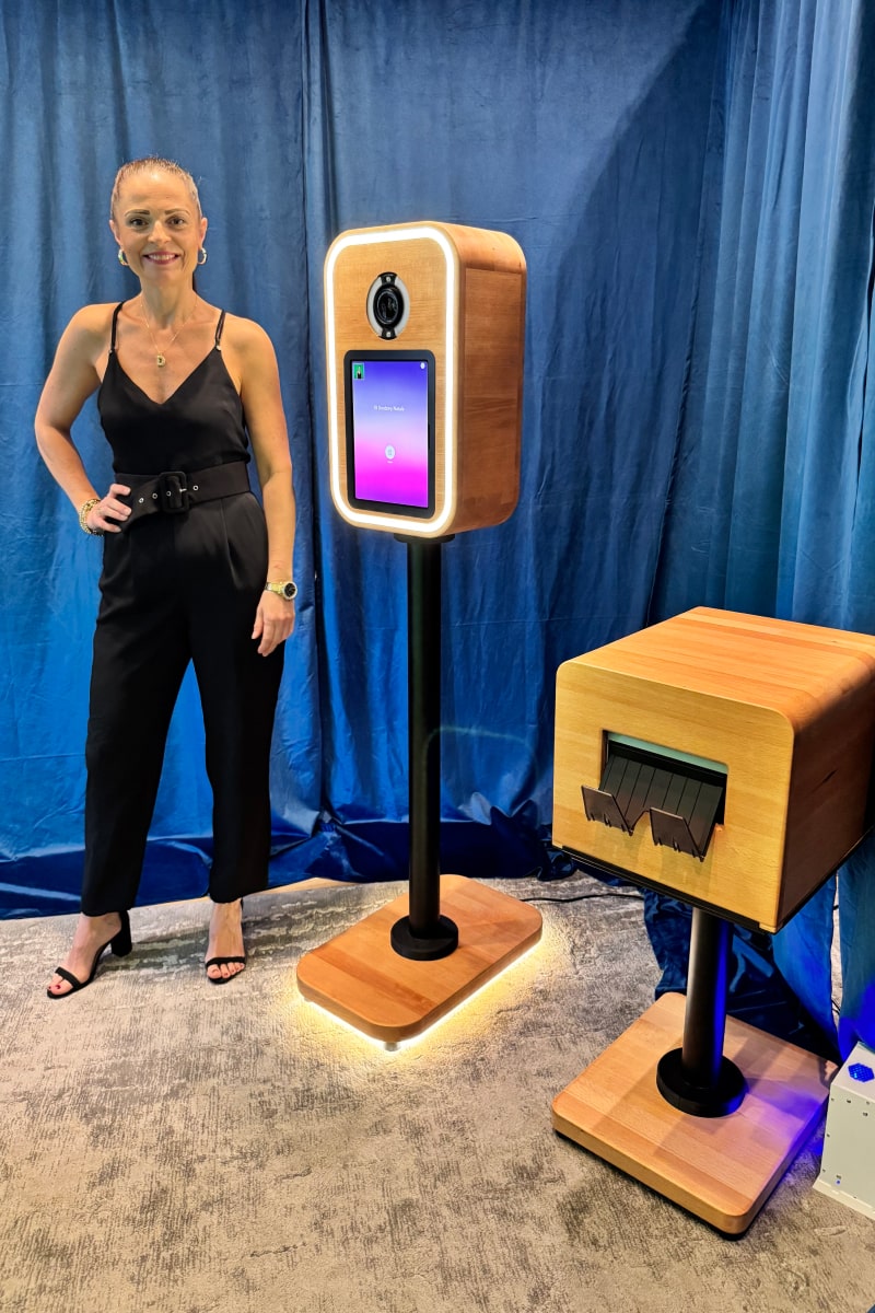 flash-of-lights-retro-mini-photo-1